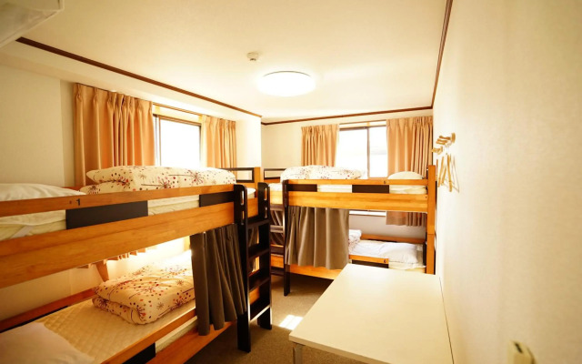 Guest House Kyoto Inn - Hostel