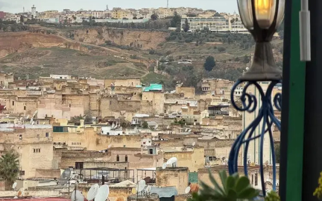 Riad Dar Fes source bleue luxury home