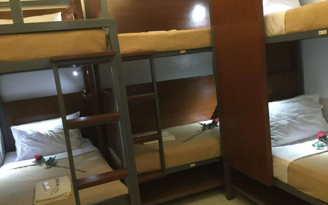 Townhouse Oak VIP Suites