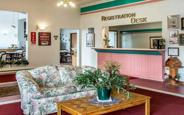 Econo Lodge Lakeshore