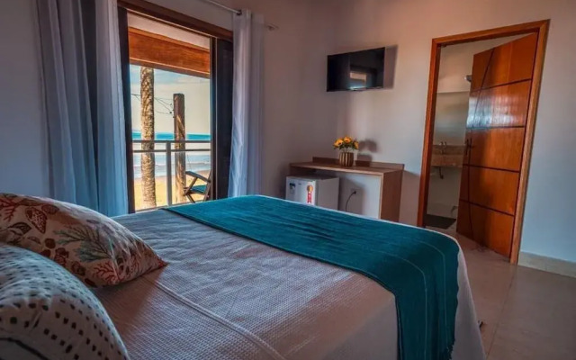 Mar Egeu Arte & Pouso