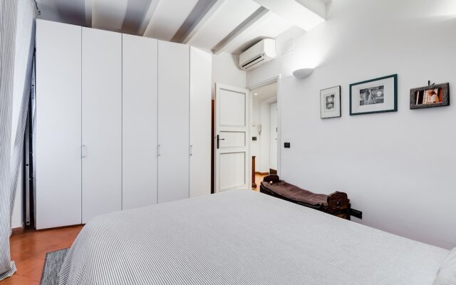 Apartment in Campo de Fiori with Netflix