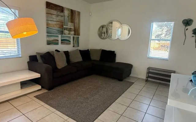 Spacious Family Townhouse Kissimmee - Sleeps 8