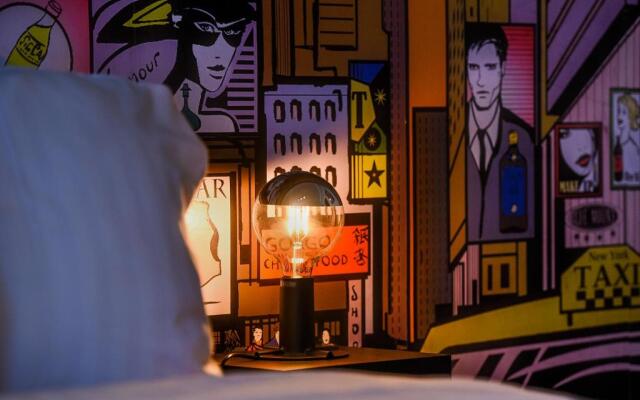 THE POP ART Experience Central Studio - Homey Residence