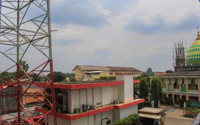 Studio Affordable Price at Sky View Apartment By Travelio