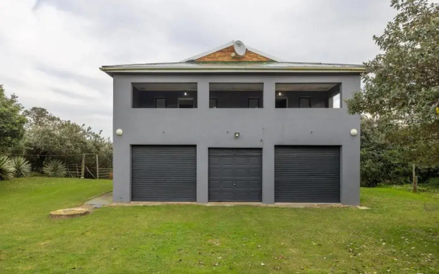 Mgwalana River Lodge