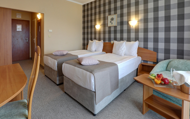 Mirabelle Hotel