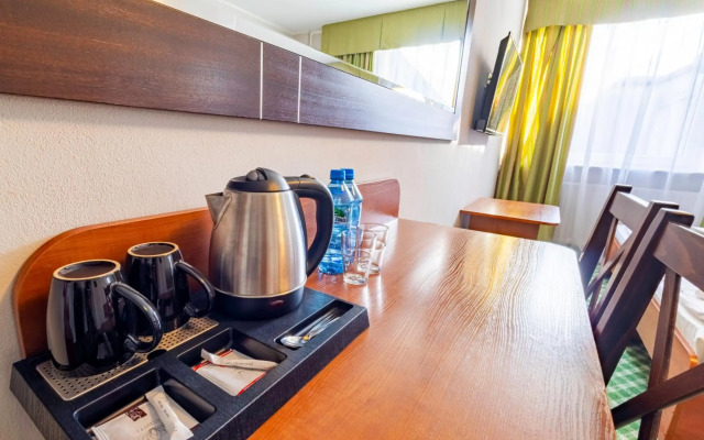 Hit Hotel