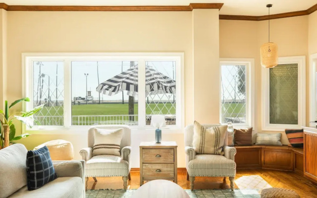 Sea Glass by AvantStay