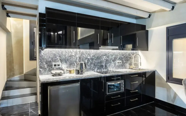 Ventiri Lofts - Luxury Penthouse w Home Cinema