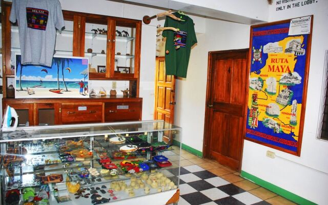 Chaleanor Hotel