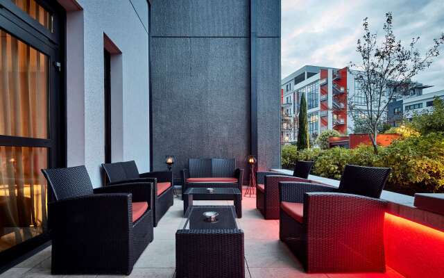 Kyriad Prestige Lyon Est - Saint Priest Eurexpo Hotel and Spa