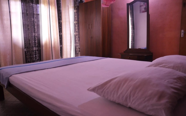 Lilly Palace Villa Guest House