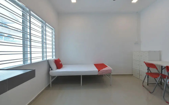 OYO 90889 Narasindo Cottage