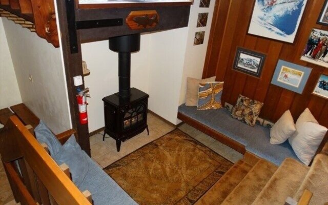 Mammoth S #204 3 Bedroom Condo