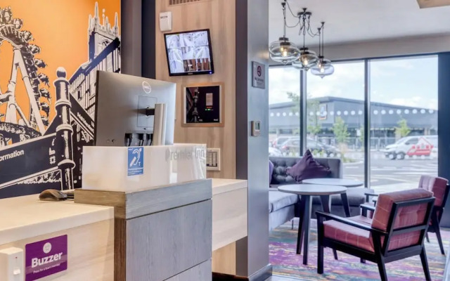 Premier Inn Bristol Parkway - M32