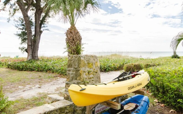 Harrington House Beachfront Bed & Breakfast