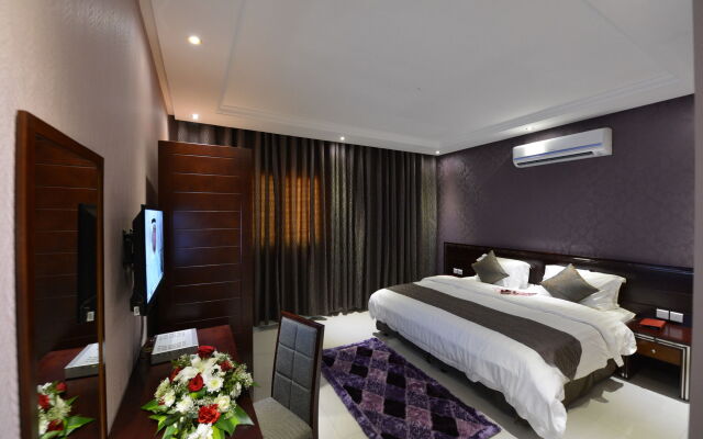 La Fontaine Al Shorouq Suites