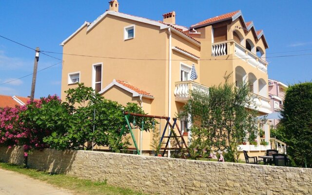 Apartment With 3 Bedrooms in Privlaka, With Wonderful sea View, Enclos