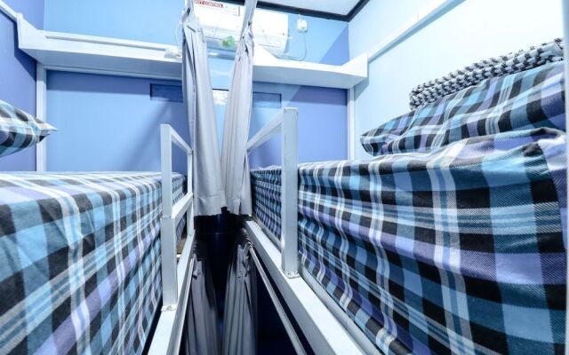 Alexiz Hostel