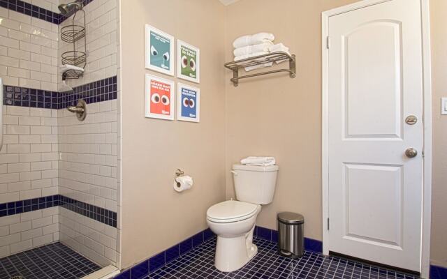 Pirate's Lair - 7 Br Home