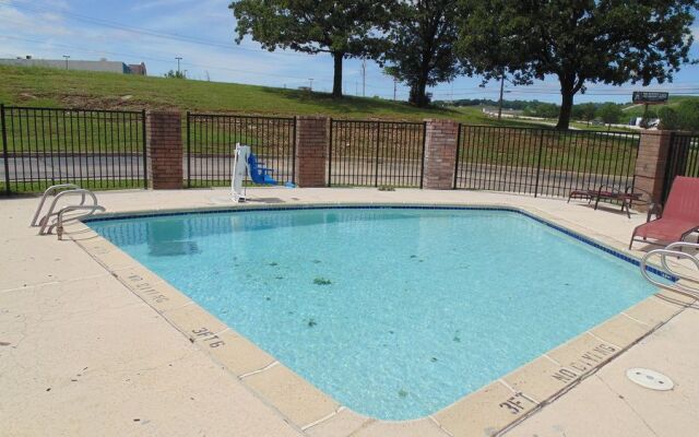 Super 8 Sapulpa/Tulsa Area