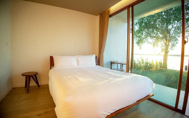 Lake House Naka Cave