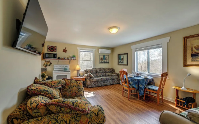 Whittier Vacation Rental Cabin: Pets Welcome!