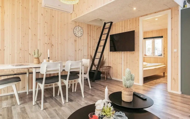 6 Person Holiday Home in Hals