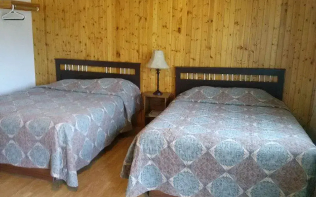 Moosomin Motel
