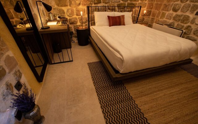 Mirsoum Hotel