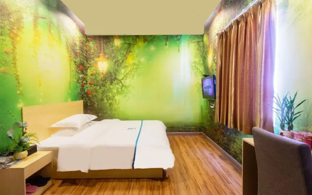 Lily Hotel ( Yangxi West Lake )