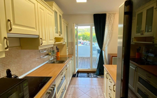 Primavera Apartments