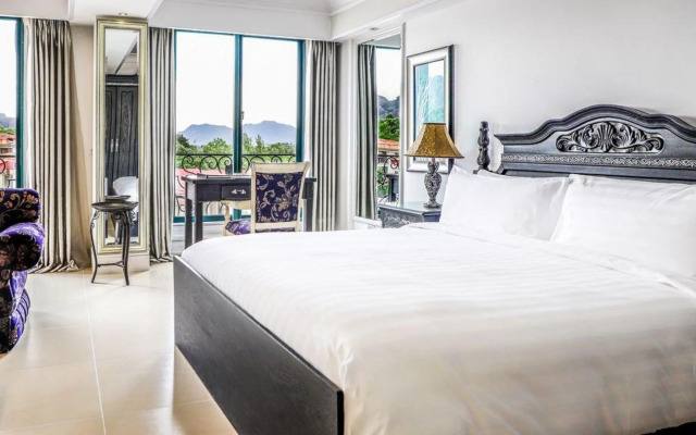 Yingtan Longhu Mount Yingbin Hotel