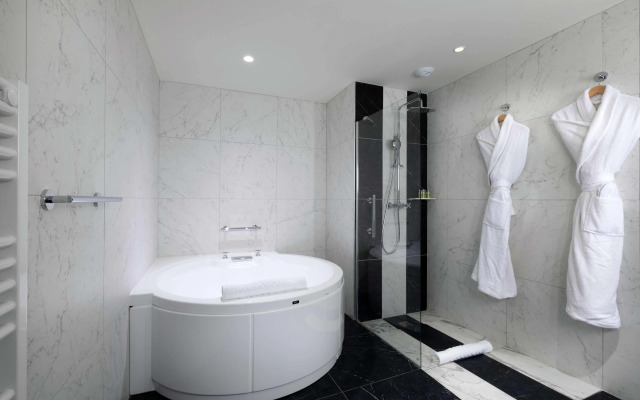 SOWELL COLLECTION Hôtel du Roi & SPA