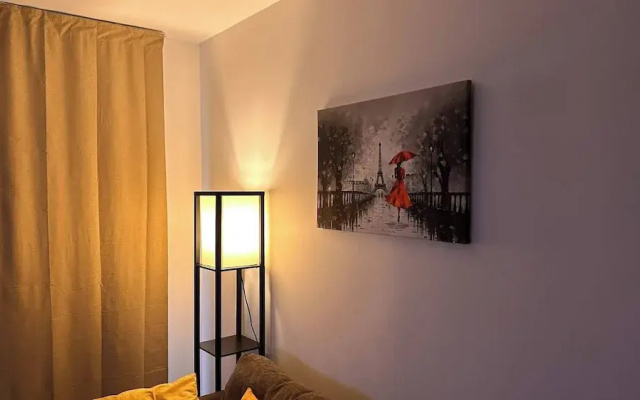 Charming Cozy One-bedroom Apartment