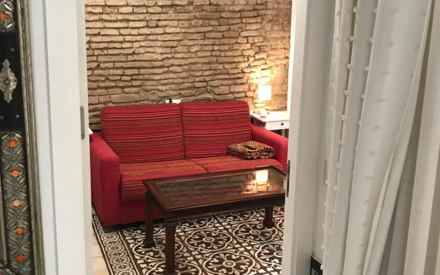 Pequeño palacete Calle Santas Patronas