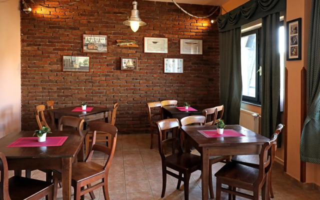 Hotel Laguna Slapy