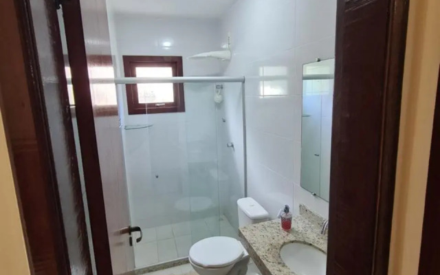 Casa 4/4 agradável com piscina e churrasqueira