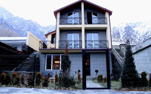 Uptown Boutique Kazbegi