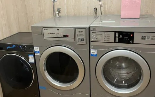 艺龙瑞云酒店(南京葛塘地铁站店)