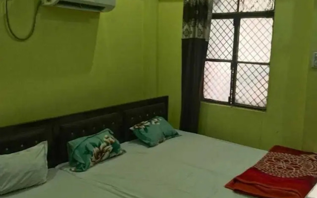 Shri Veni Madhav Hotel