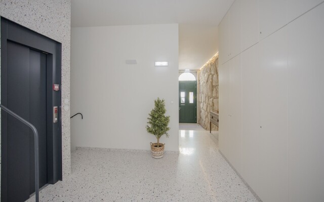 Liiiving-Luxury Beachfront Apartment III
