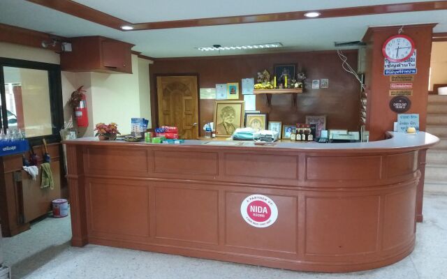 Chaiyaphruk Grand Hotel