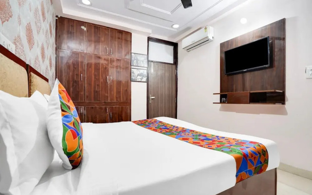 OYO Townhouse 1077 Hotel travel time