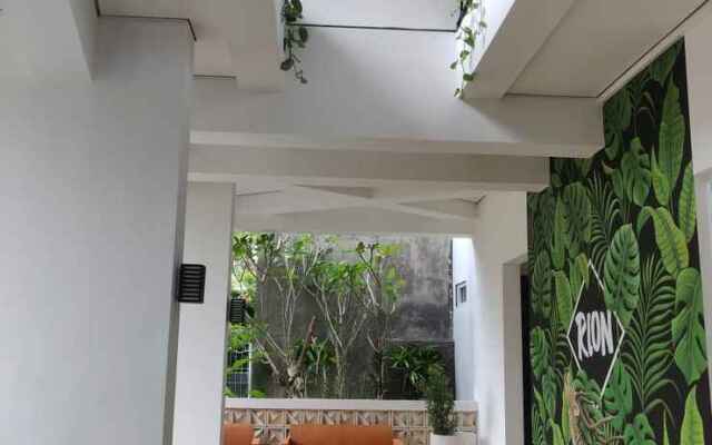 Rion Hostel Bogor