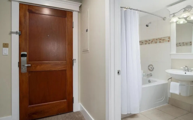 Margot Bay Condo by RedAwning