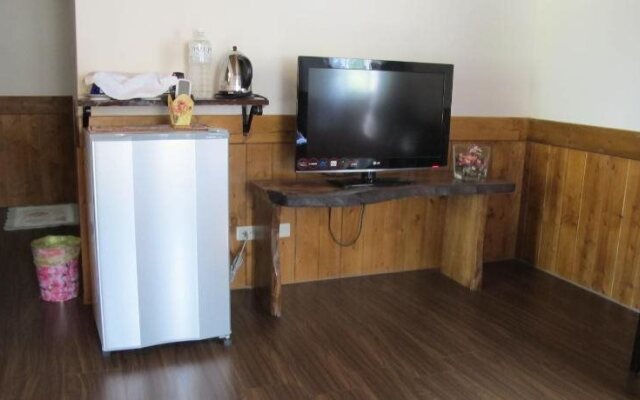 Hou Niao Fei Xing B&B