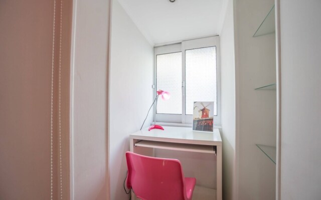 Colorful 1Br Apt - 15 Mins To Castelo De S. Jorge