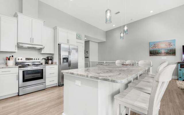 Pelican at Sound Side